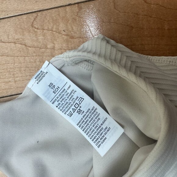 OLD NAVY ACTIVE Powersoft Sports Bra Tank Top Size XS Cream Ribbed - Picture 5 of 7